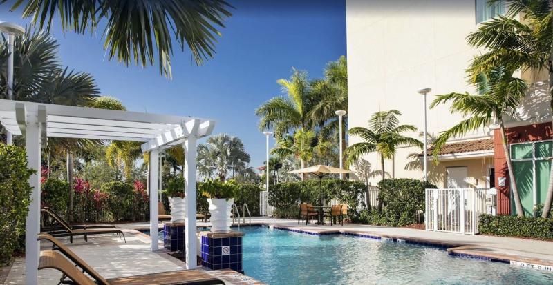 Courtyard By Marriott Miami Homestead Exterior photo